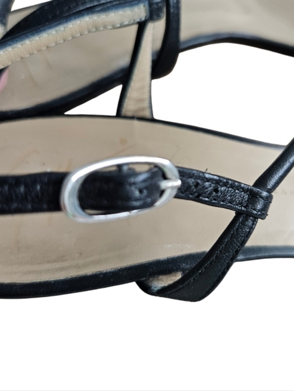 Giuseppe Zanotti Black Leather T-Strap Sandals with Crystal Accent - Picture 7 of 11